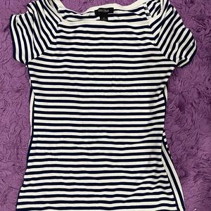 White House black market short sleeve tee shirt